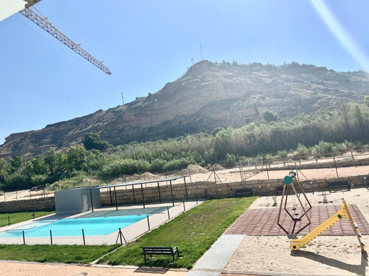 Апартаменты Precioso Piso Monzon Terraza, Parking,Piscina,Zona De Juegos Экстерьер фото