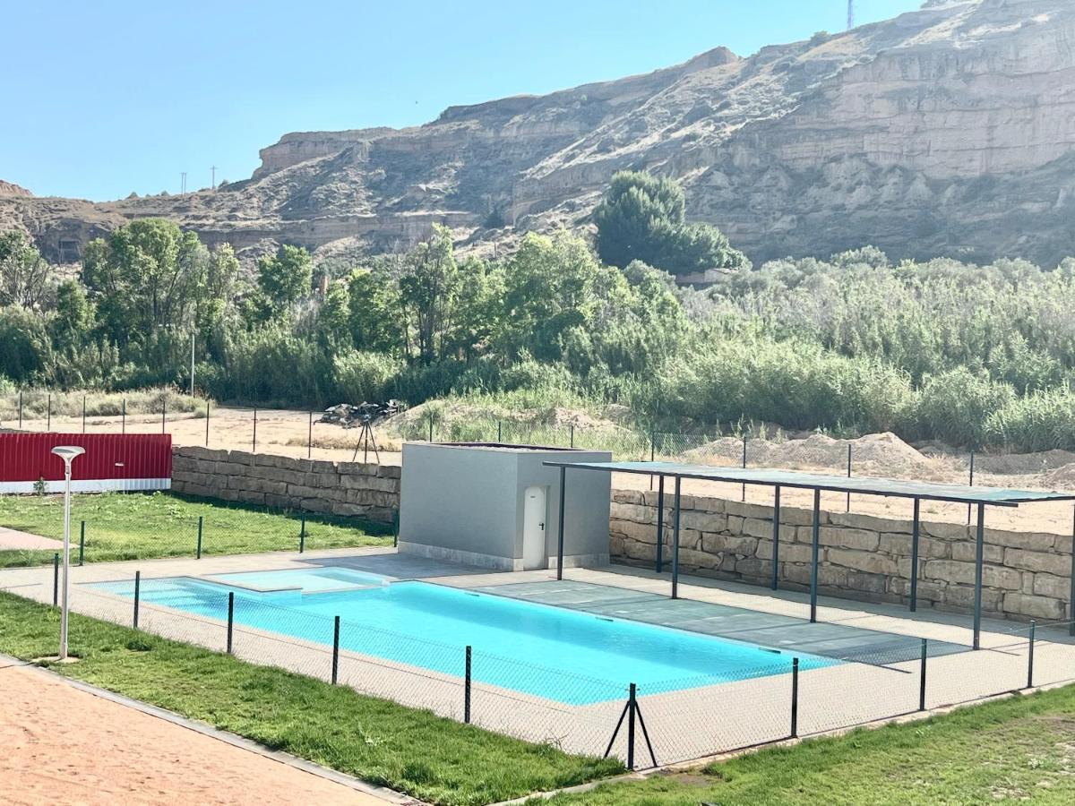 Апартаменты Precioso Piso Monzon Terraza, Parking,Piscina,Zona De Juegos Экстерьер фото