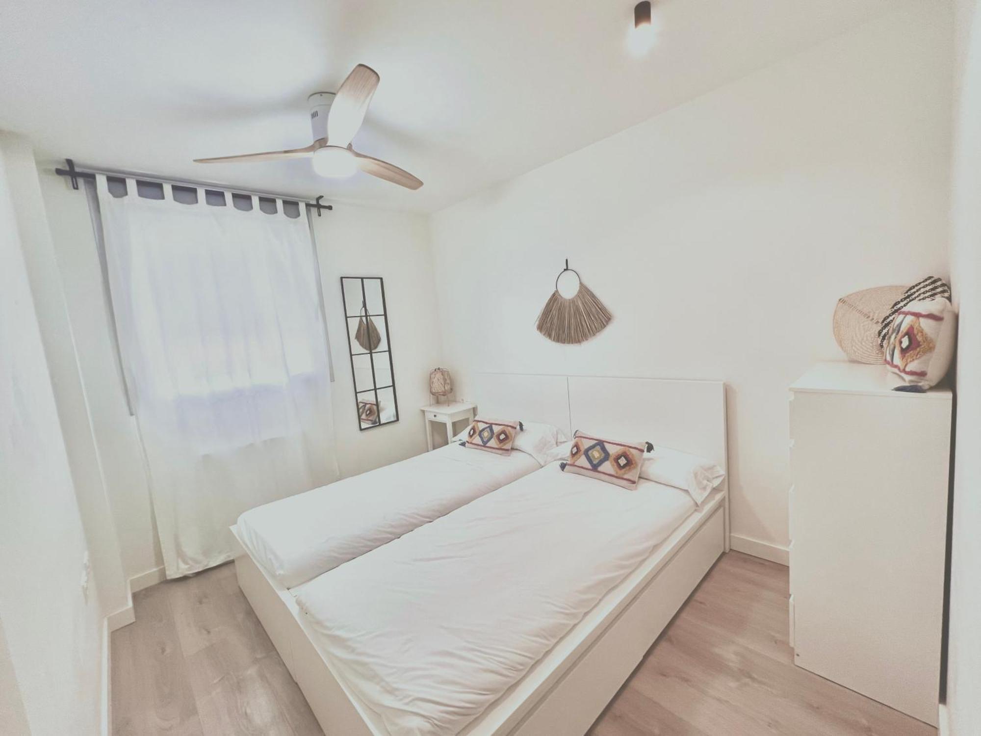Апартаменты Precioso Piso Monzon Terraza, Parking,Piscina,Zona De Juegos Экстерьер фото